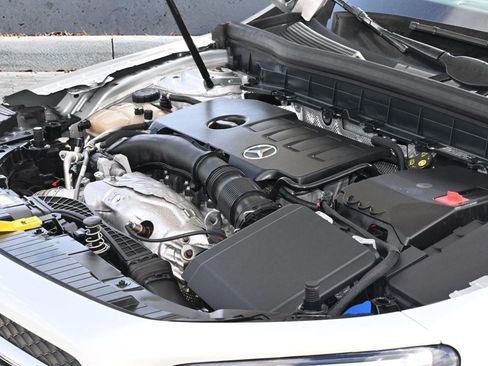 Used 2021 Mercedes-Benz GLB 250 4MATIC w/ Premium Package image 43