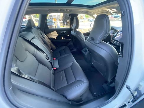 Used 2024 Volvo XC60 B5 Plus AWD/4WD image 13