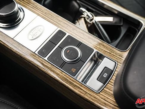 Used 2018 Land Rover Range Rover HSE image 57