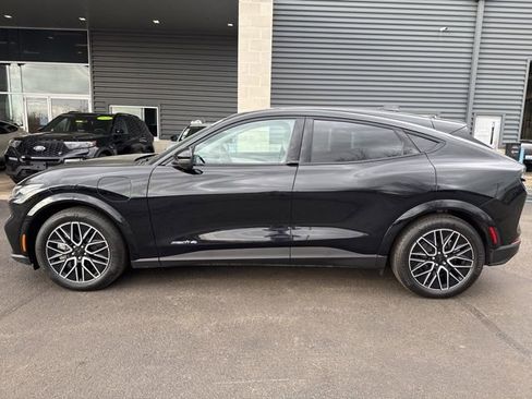 Used 2025 Ford Mustang Mach-E Premium image 4