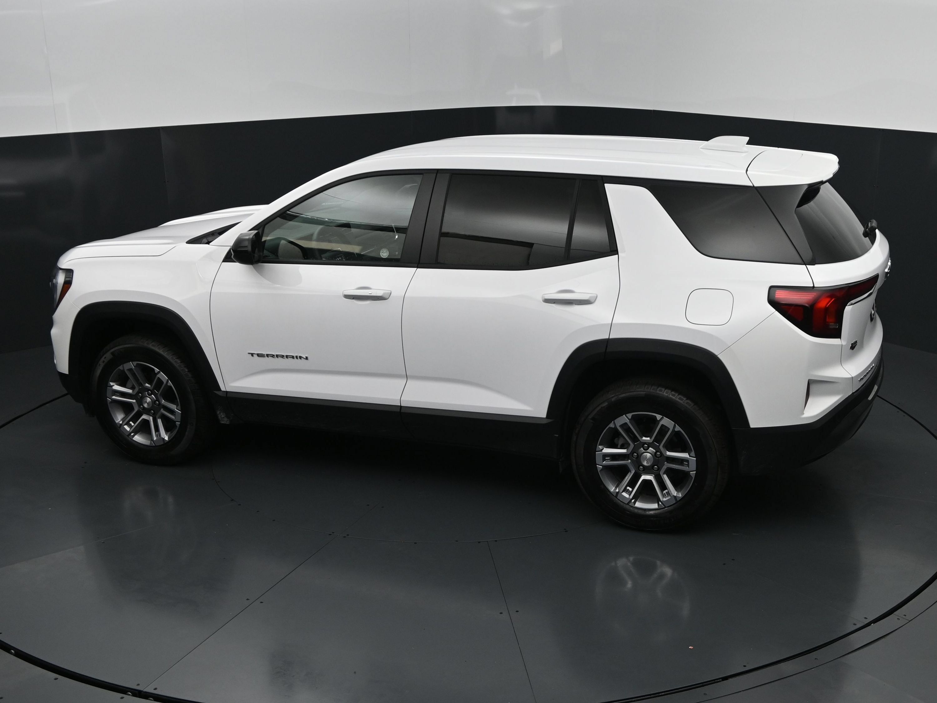 Used 2026 GMC Terrain Elevation FWD image 29