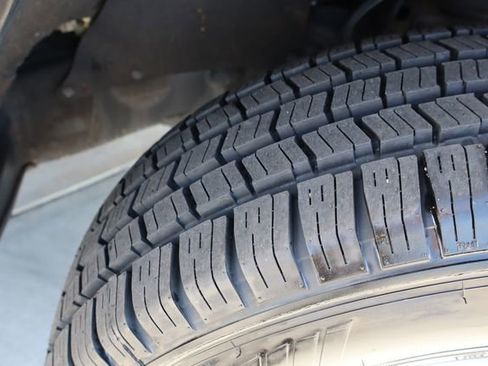 Used 2022 Toyota Tacoma SR w/ SR Convenience Package image 43