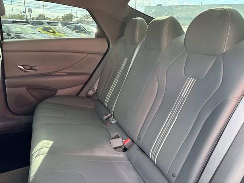 Used 2021 Hyundai Elantra SEL image 16