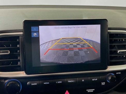 Certified 2024 Hyundai Venue SE image 13