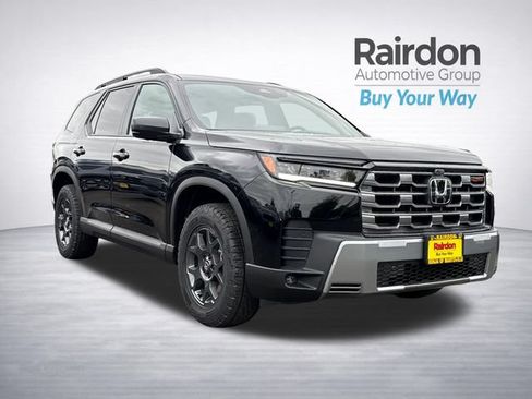 Used 2026 Honda Pilot TrailSport image 1