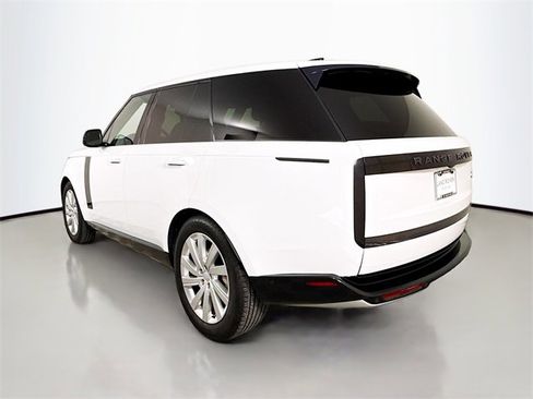 Certified 2023 Land Rover Range Rover SE image 7