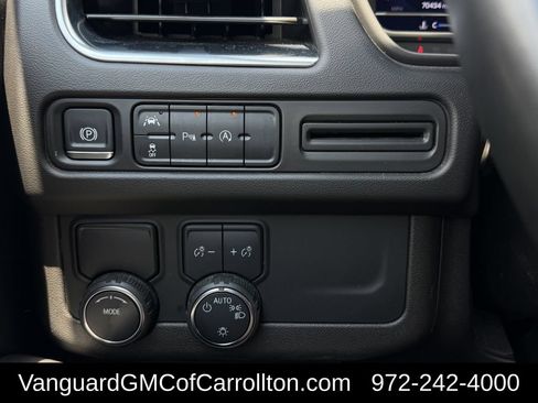 Used 2024 Chevrolet Tahoe LT RWD image 27