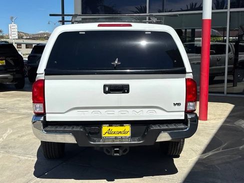 Used 2016 Toyota Tacoma SR5 w/ SR5 Appearance Package (SN) RWD image 5