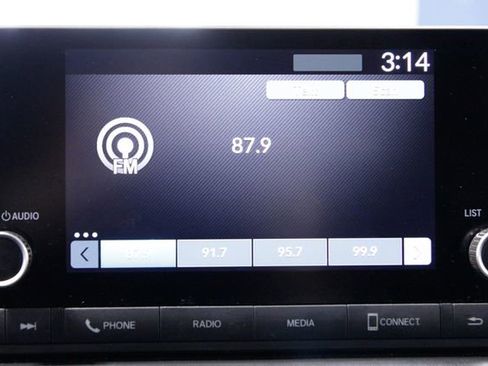 Certified 2024 Honda HR-V Sport image 30