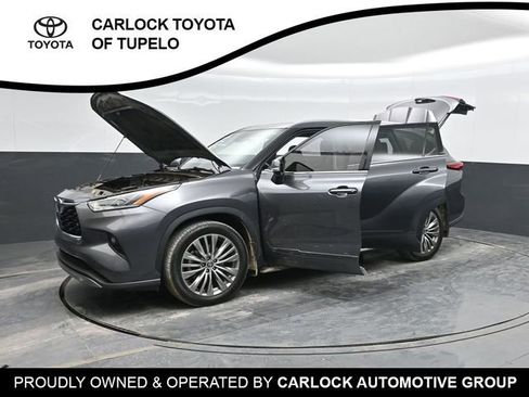 Used 2022 Toyota Highlander Platinum image 52