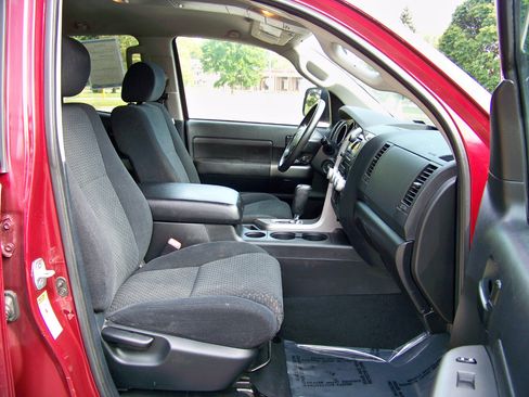 Used 2010 Toyota Tundra 4x4 Double Cab image 38