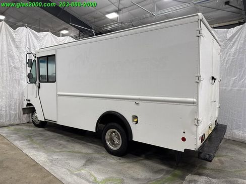 Used 2014 Ford E-350 and Econoline 350 Super Duty w/ A/C Prep Package image 7