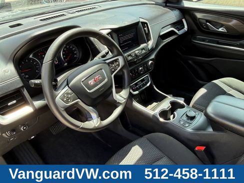 Used 2024 GMC Terrain SLE w/ Driver Convenience Package FWD image 11
