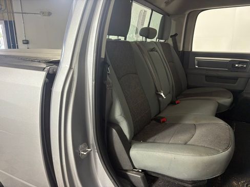 Used 2020 RAM 1500 Classic SLT w/ Luxury Group RWD image 14