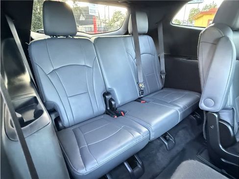 Used 2022 Buick Enclave Premium image 32