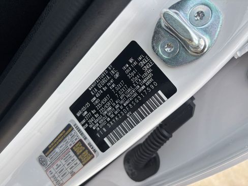 Used 2025 Kia Sportage LX FWD image 27