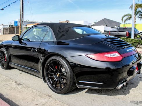 Used 2011 Porsche 911 Carrera 4S image 39