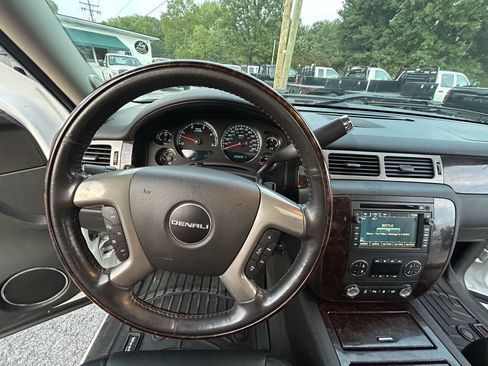 Used 2011 GMC Sierra 2500 Denali w/ LPO, Protection Package AWD/4WD image 18