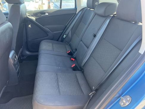 Used 2017 Volkswagen Tiguan Limited w/ Premium Package image 8