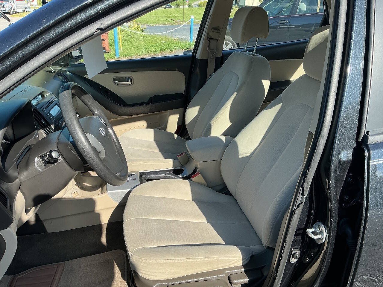 Used 2008 Hyundai Elantra SE FWD image 12