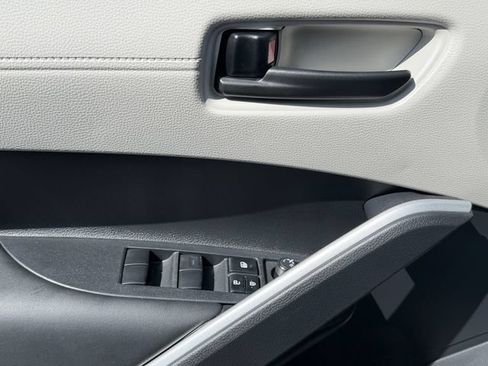 Used 2024 Toyota Corolla Cross LE w/ Moonroof Package FWD image 26
