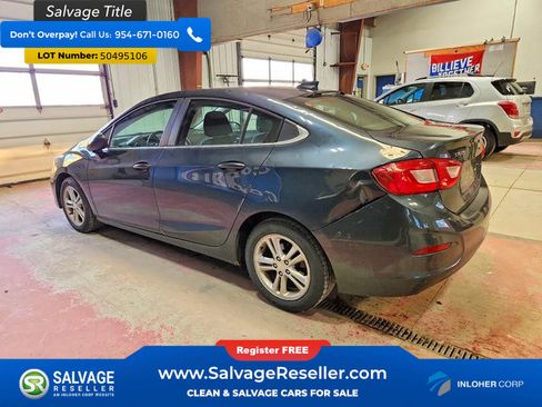 Used 2018 Chevrolet Cruze LT image 3
