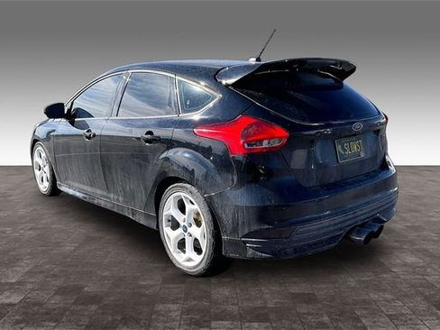 Used 2016 Ford Focus ST w/ Equipment Group 402A image 4