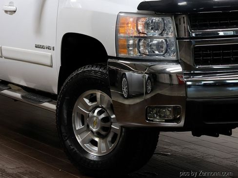 Used 2008 Chevrolet Silverado 2500 LTZ w/ Safety Package AWD/4WD image 3