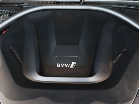 Used 2022 BMW i4 eDrive40 RWD image 3