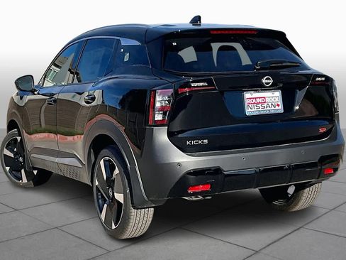 New 2026 Nissan Kicks SR w/ SR Premium Package FWD image 7