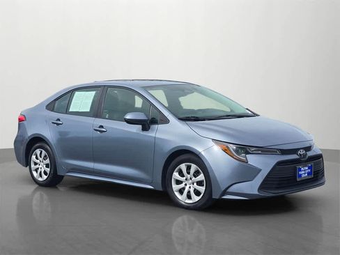 Used 2023 Toyota Corolla LE image 7