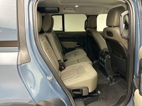 Used 2020 Land Rover Defender 110 S image 7