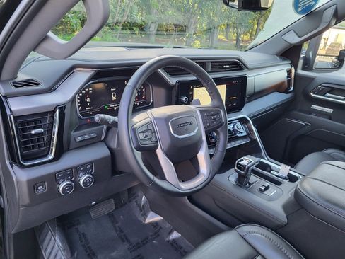 Used 2025 GMC Sierra 1500 Denali w/ Denali Reserve Package AWD/4WD image 10