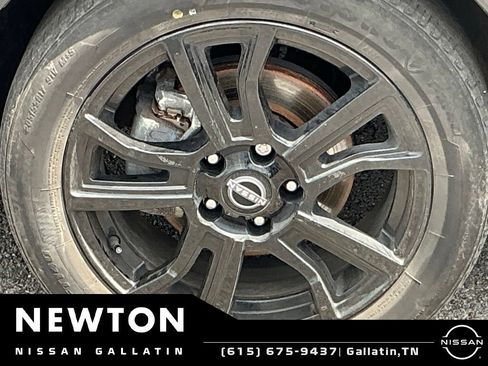Used 2024 Nissan Kicks SR w/ SR Premium Package FWD image 19