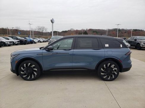 New 2026 Lincoln Nautilus Reserve w/ Jet Appearance Package image 5