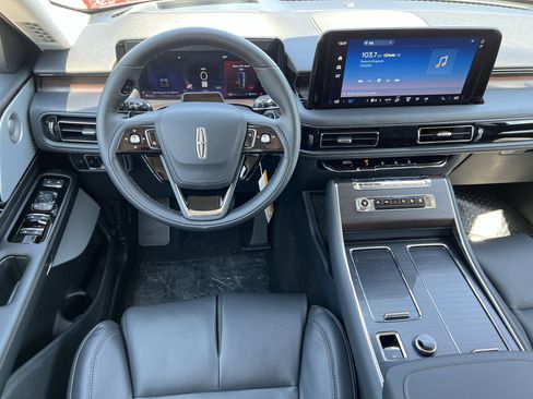 New 2025 Lincoln Aviator Reserve w/ Equipment Group 201A image 17