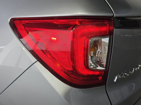 Used 2020 Honda Passport Elite image 10