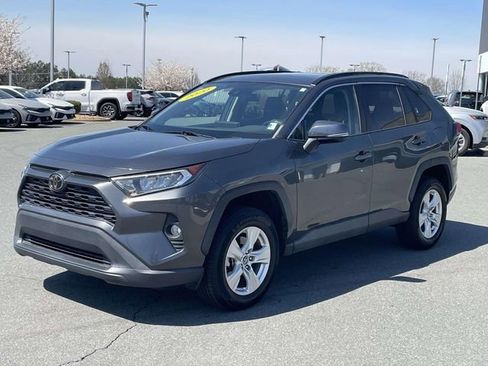 Used 2020 Toyota RAV4 XLE w/ Convenience Package image 3