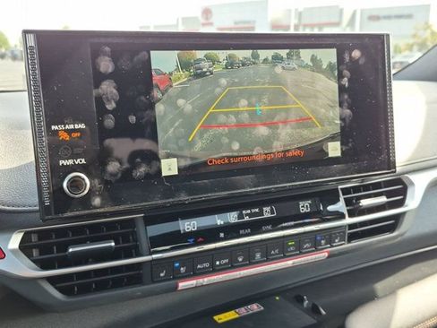 Used 2026 Toyota Sienna Limited AWD/4WD image 14