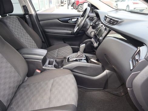 Certified 2021 Nissan Rogue Sport SV image 24