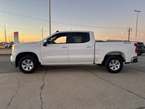 Used 2025 Chevrolet Silverado 1500 LT image 3