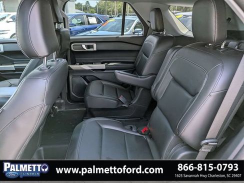 Used 2022 Ford Explorer XLT w/ Equipment Group 202A RWD image 14