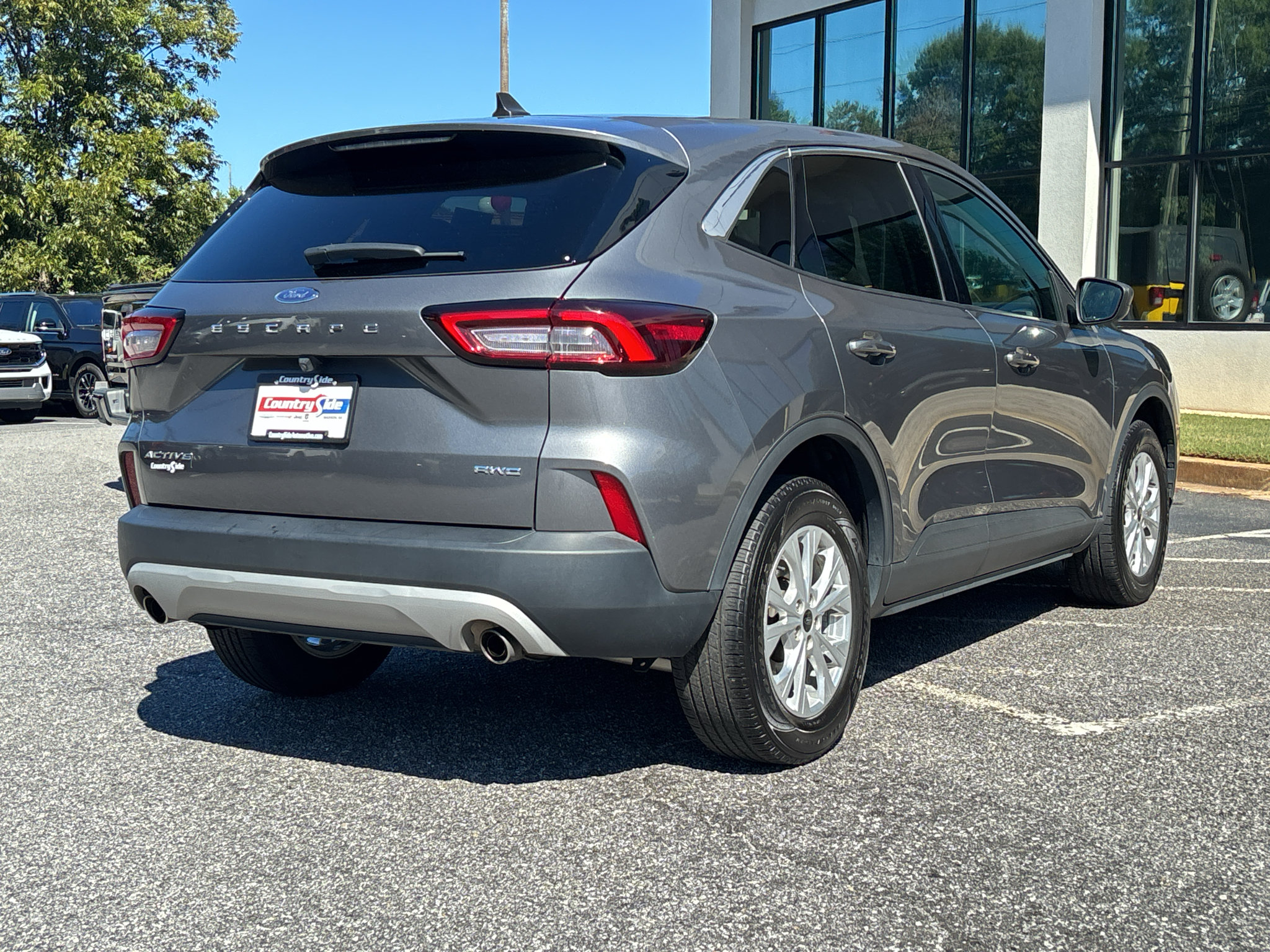 Used 2024 Ford Escape Active AWD/4WD image 7