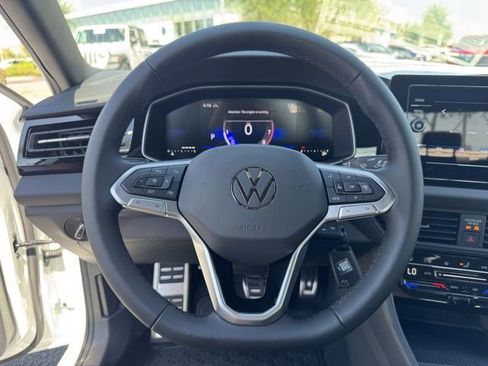 Used 2025 Volkswagen Jetta Sport image 20