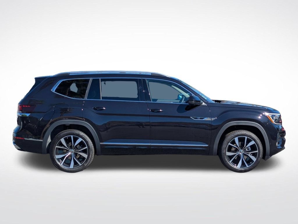 Certified 2026 Volkswagen Atlas Cross Sport SEL Premium R-Line AWD/4WD image 2