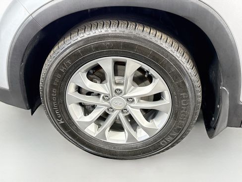 Used 2020 Hyundai Santa Fe SE FWD image 37
