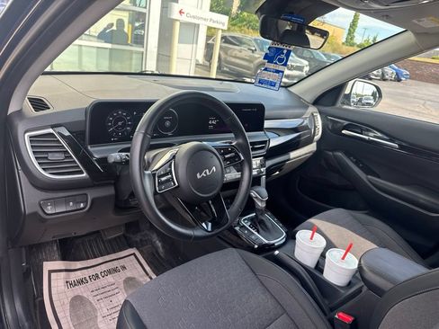 Used 2024 Kia Seltos S AWD/4WD image 26