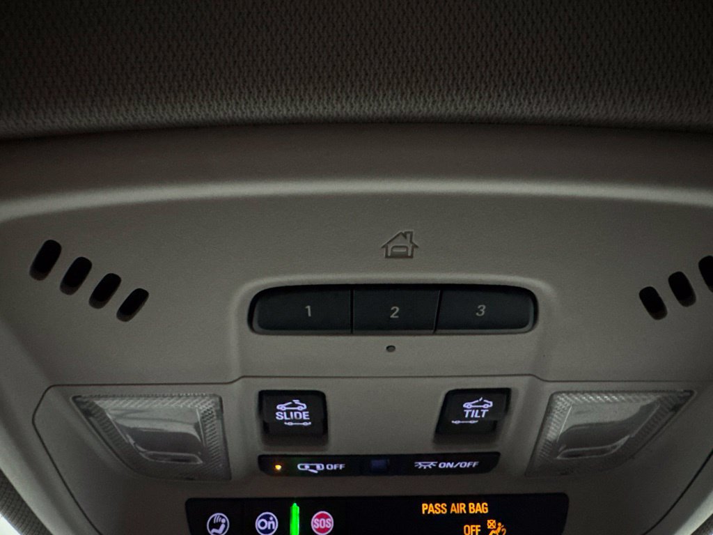 Used 2021 Chevrolet Traverse Premier w/ LPO, Floor Liner Package AWD/4WD image 58