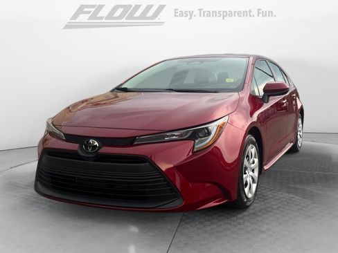 Used 2026 Toyota Corolla LE FWD image 4