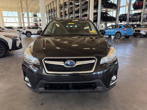Used 2017 Subaru Crosstrek 2.0i Premium AWD/4WD image 8